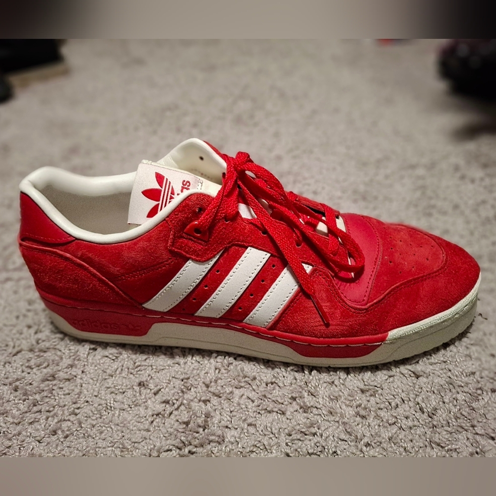 🎁adidas Rivalry Low Basketball Shoes Better Scarlet Suede & Ivory Sz. 13 - Picture 2 of 7